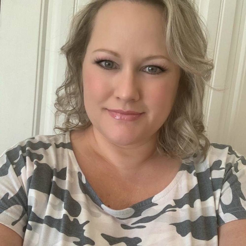Meet your Posher, Leslie